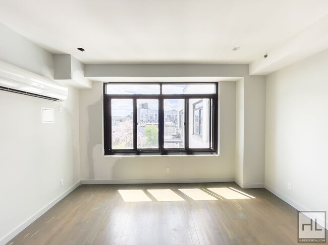 Building Photo - Bushwick Avenue / Expansive Spacious 2 Bed...