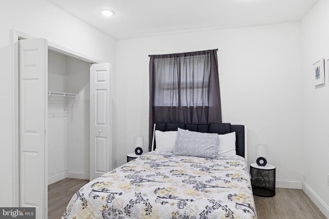 Building Photo - 925 N Broad St