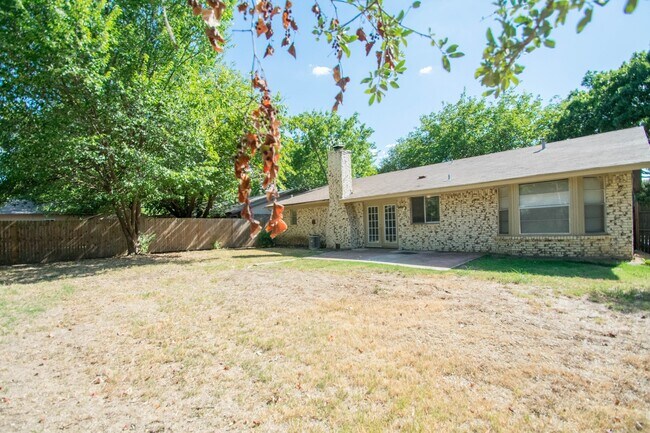 Building Photo - Charmer in Arlington