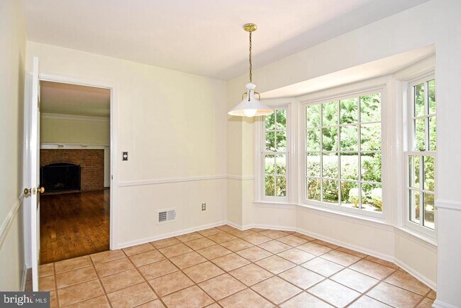 Building Photo - 7646 Huntmaster Ln