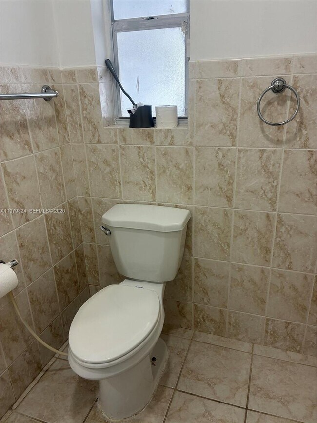 Building Photo - 17201 SW 117th Ct