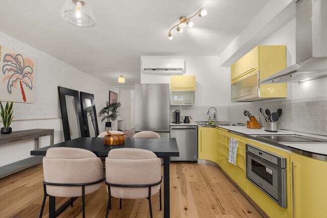 Building Photo - 354 Bowery-ID1035000P