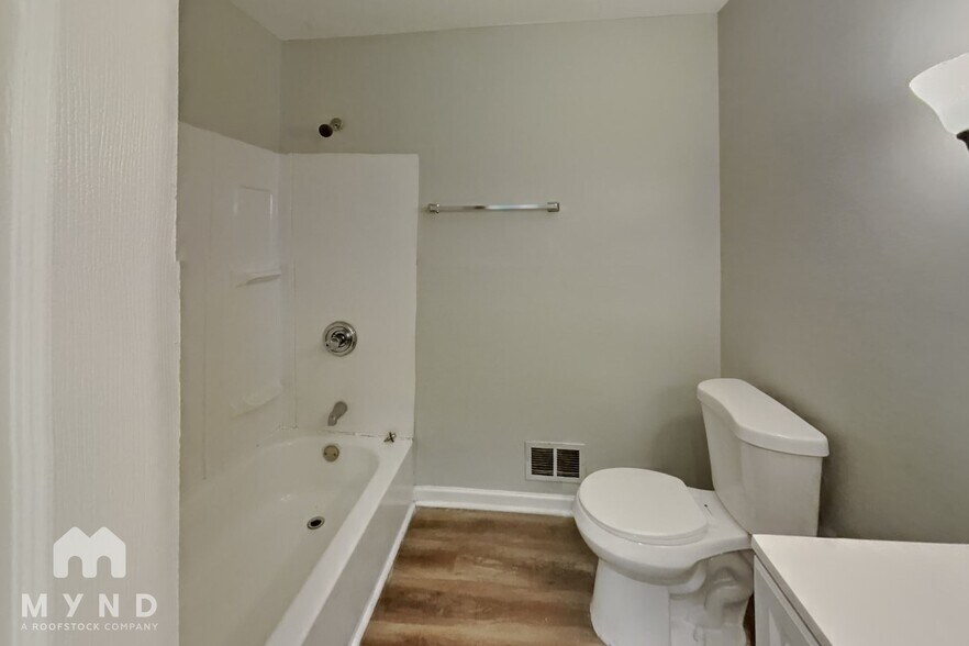 Building Photo - 6815 Saddle Ridge Rd