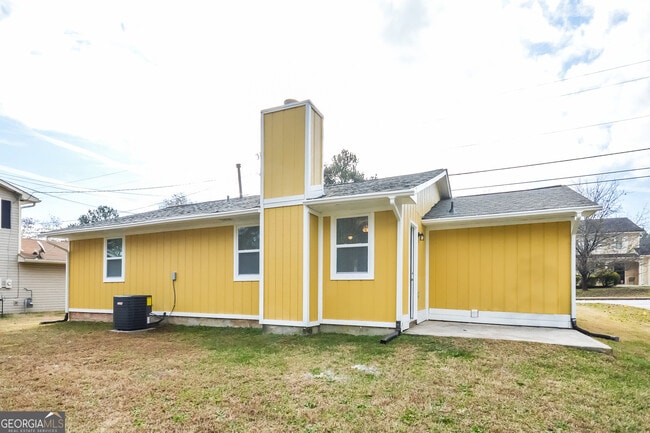 Building Photo - 5586 Mallard Trail