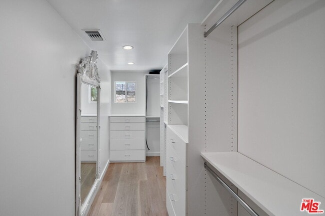 Building Photo - 1300 Bienveneda Ave