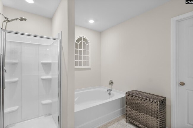 Building Photo - 810 Marigold Ln