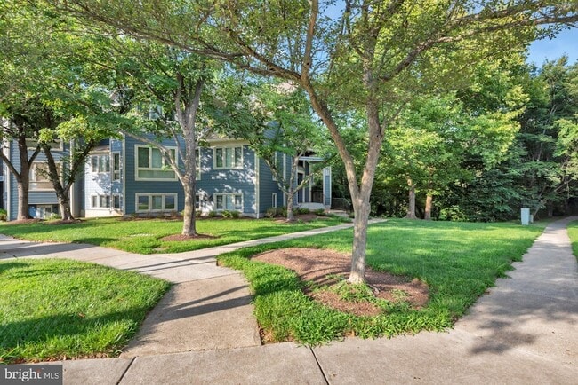 Building Photo - 5006 Dorsey Hall Dr