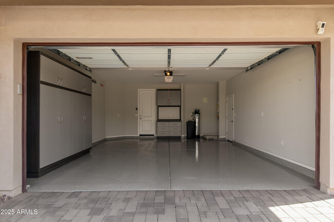 Building Photo - 3551 E Louise Dr