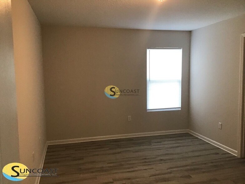 Building Photo - 7847 Mariner St