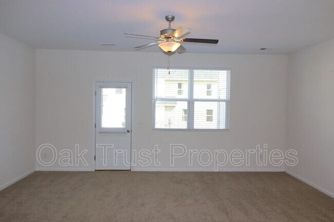 Building Photo - 176 Woodward Rd