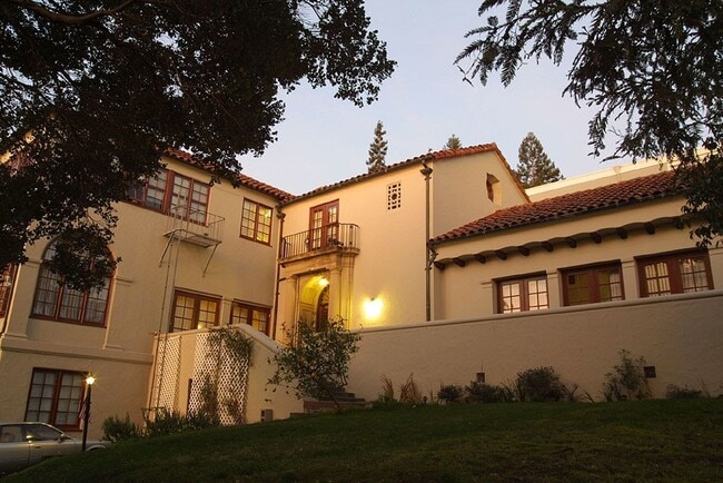 Building Photo - 2627V - Alpha Chi Sigma