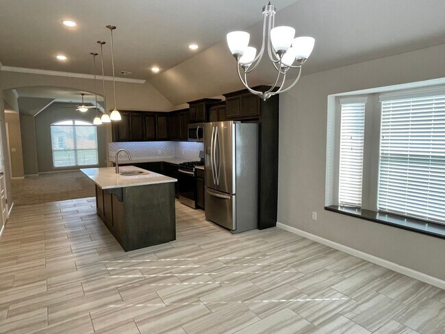 Building Photo - Beautiful 4 bed 3 bath in Deer Creek Schools!