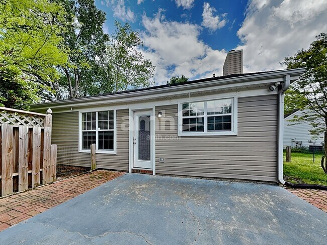 Building Photo - 12002 Cartgate Ln