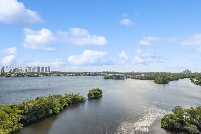 Building Photo - 17111 Biscayne Blvd