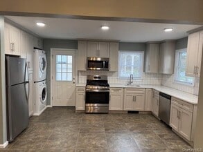 Building Photo - 112 Shields Ave