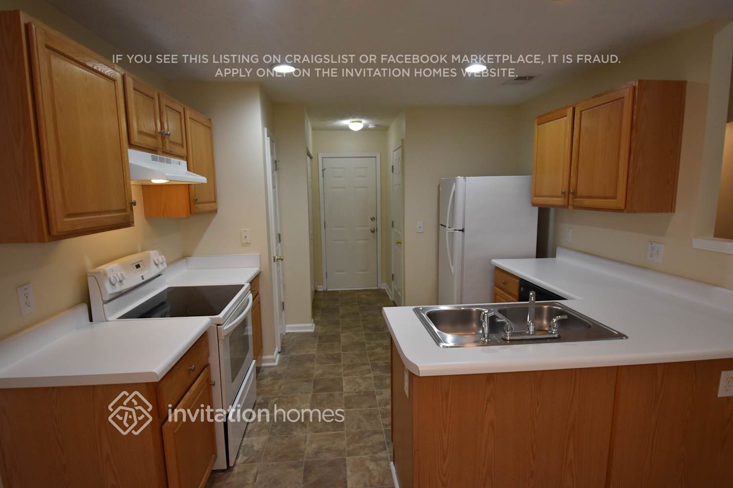 Building Photo - 2235 Lexington Ln