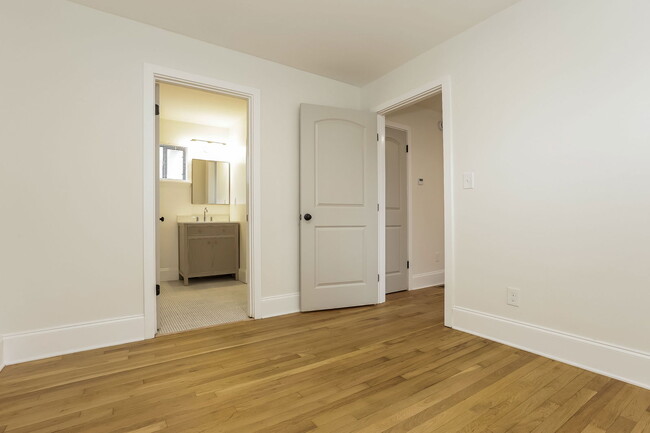 Building Photo - 755 St Charles Ave NE