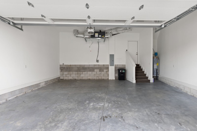 Building Photo - 506 W Trinity Ln