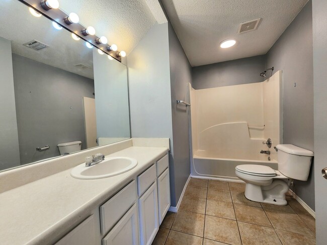 Building Photo - 3/3 available in Audubon Place in Foley