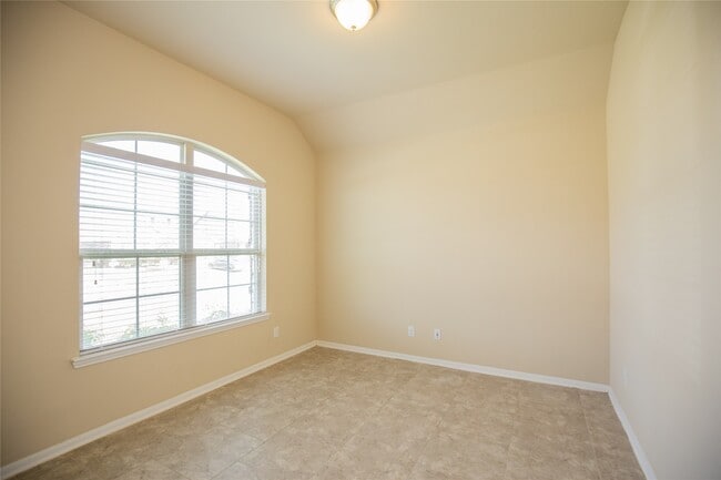 Building Photo - 311 Lockridge Hill Ln