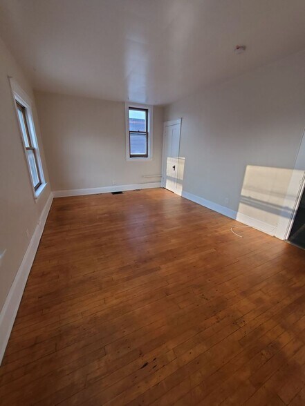 Primary Photo - 6306-6308 22nd Ave.