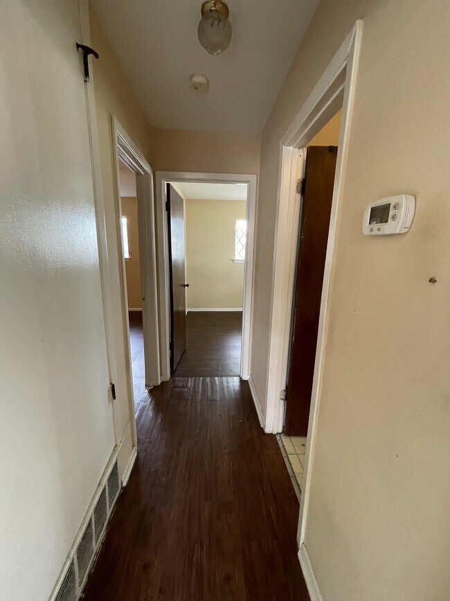 Building Photo - 247 Fennel Dr