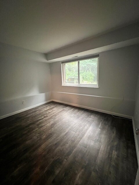 Building Photo - 4 Bridgeview Cir
