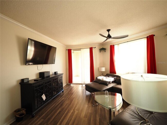 Building Photo - 5655 Bentgrass Dr