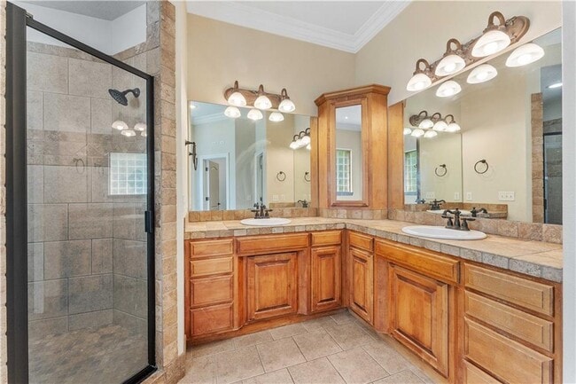 Building Photo - 501 SE Eaton St