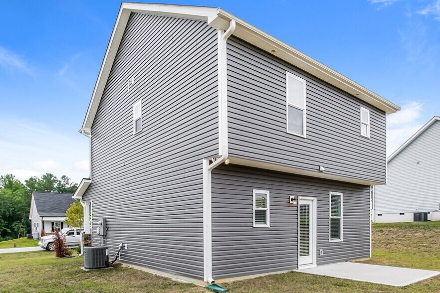 Building Photo - 156 Jade St