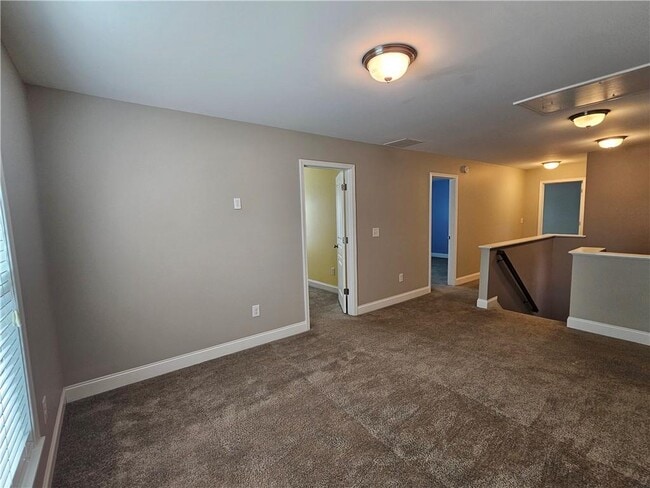 Building Photo - 3750 Thackary Dr