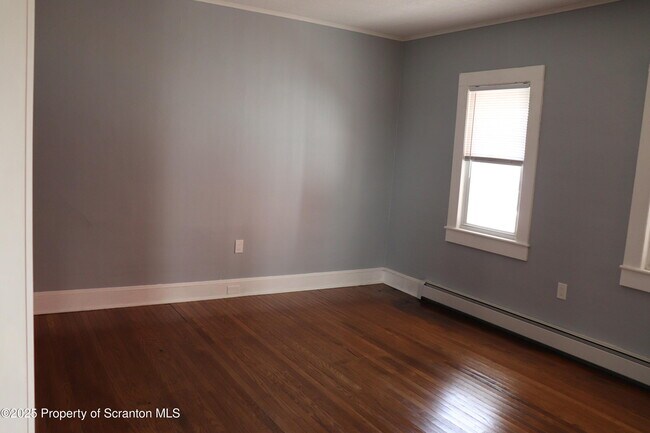 Building Photo - 712 W Lackawanna Ave