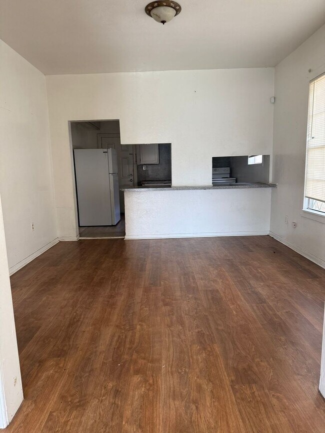 Building Photo - 1335 15th St