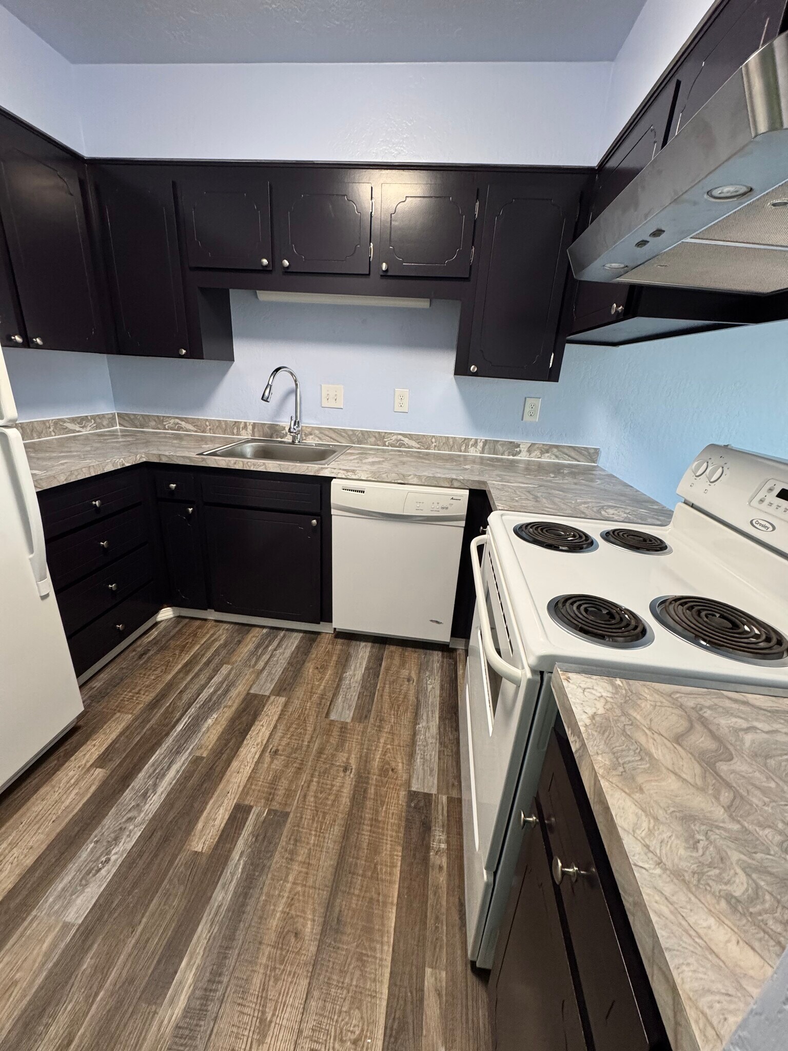 Building Photo - 191 47th Ave SE