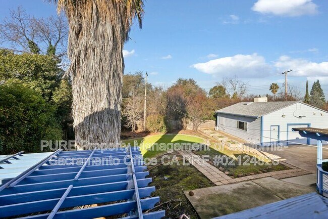 Building Photo - 7777 Uplands Way