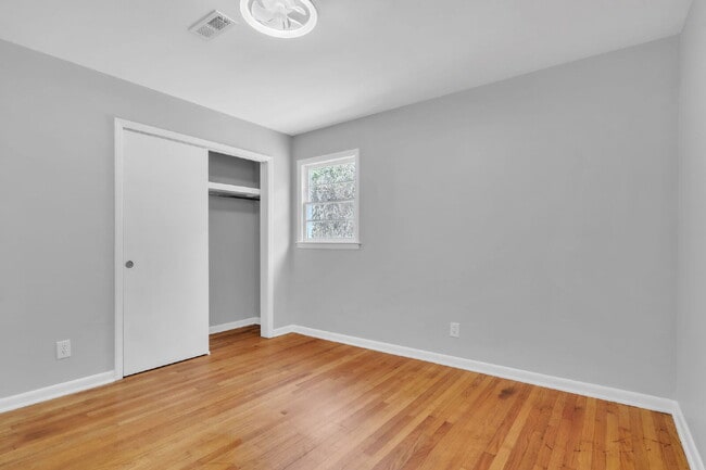 Building Photo - 2BR/1BA Townhome with Granite Countertops & Carport $1465/mo rent