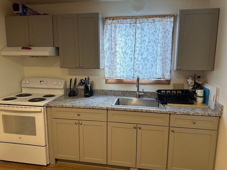 Building Photo - 7 Langdon St