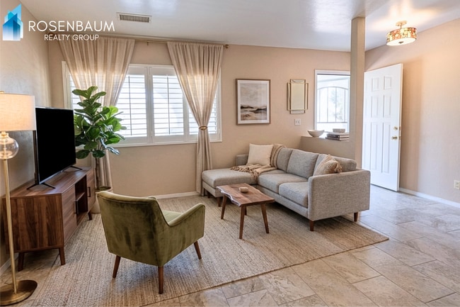 Building Photo - Hilltop 3-beds, 2-baths retreat with Mountain Views in Prescott Country Club!