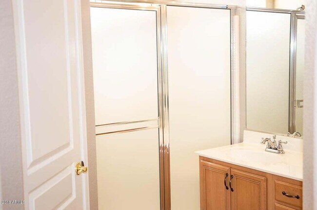 Building Photo - San Tan Ranch Beauty