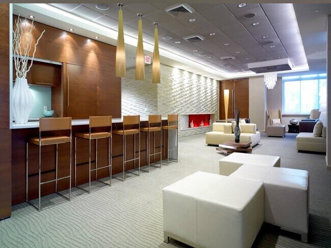 Building Photo - 427 Washington Blvd