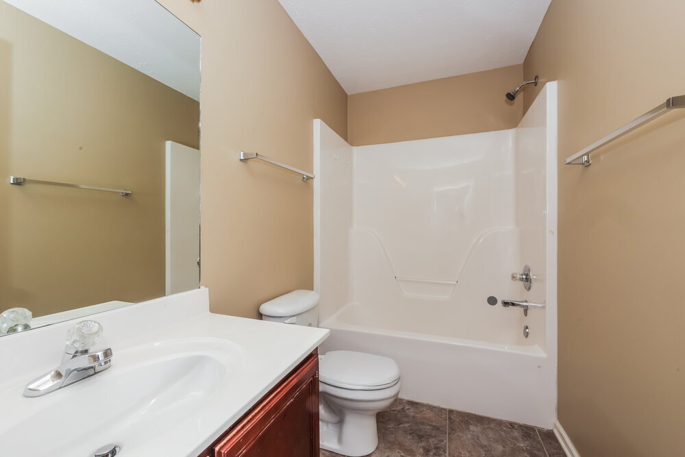 Building Photo - 1323 E Nir Shreibman