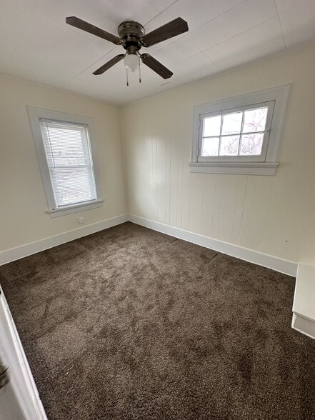 Building Photo - 2057 Catalpa Dr