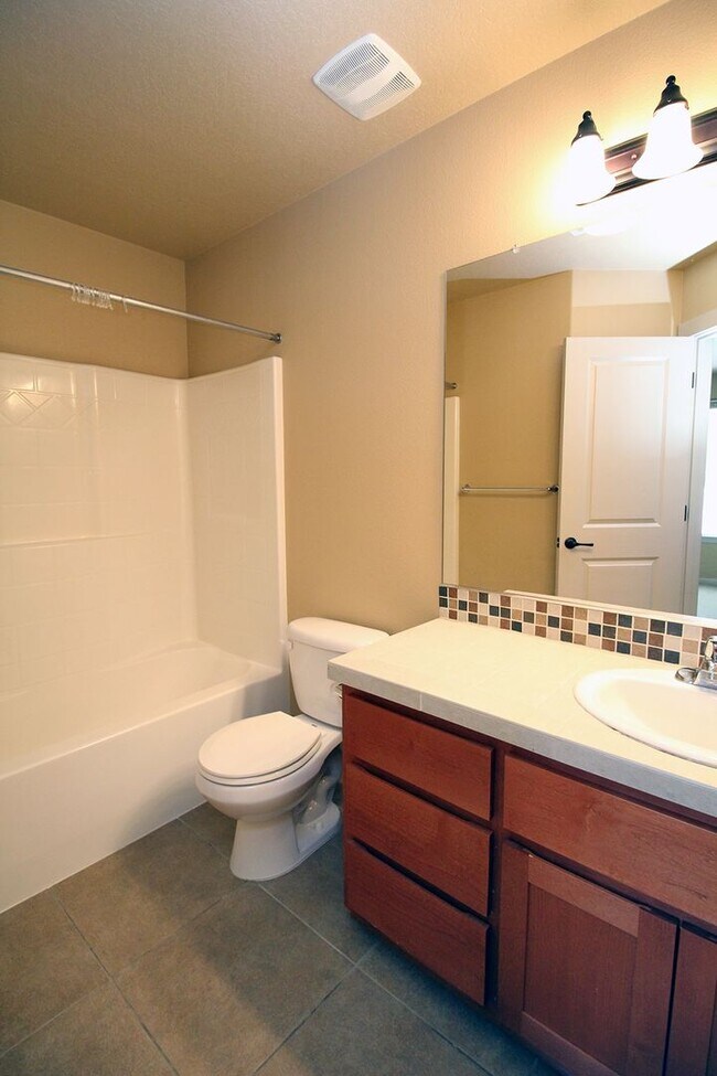 Building Photo - 2945 SW 187th Ave