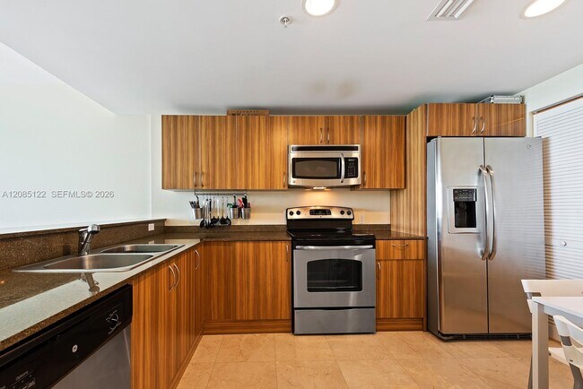 Building Photo - 6305 Indian Creek Dr