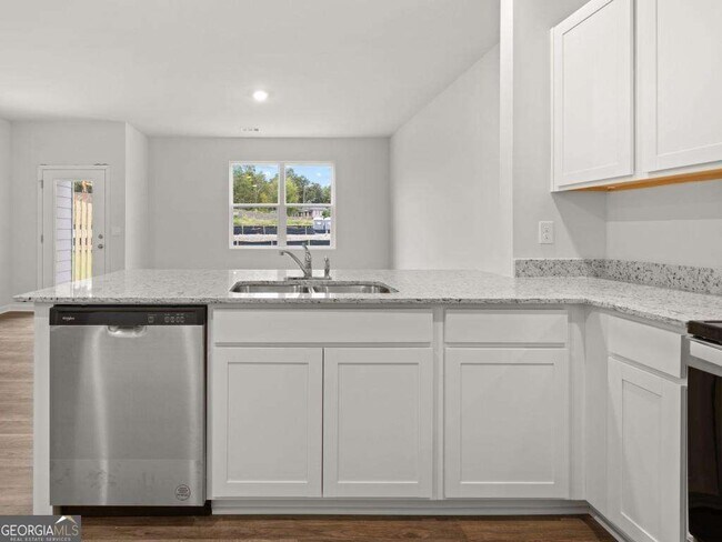 Building Photo - 5976 Skylar Dr