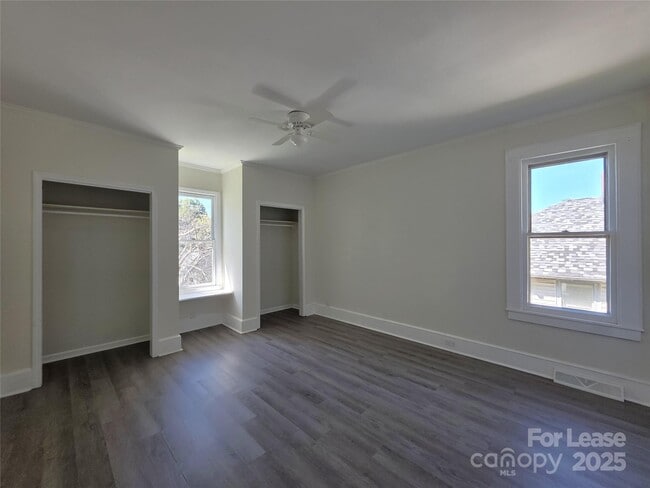 Building Photo - 106 Falls Rd