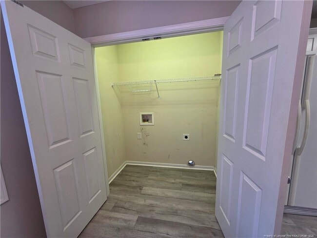 Building Photo - 220 Loxley Ln