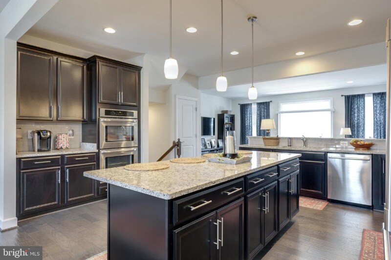 Building Photo - 10701 Caledonia Meadow Dr