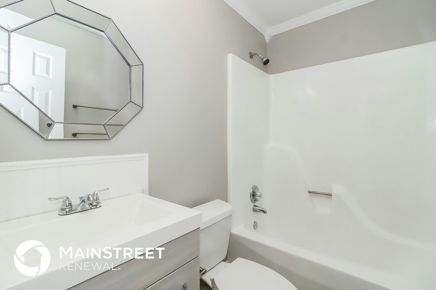 Building Photo - 1303 Bellingham Dr