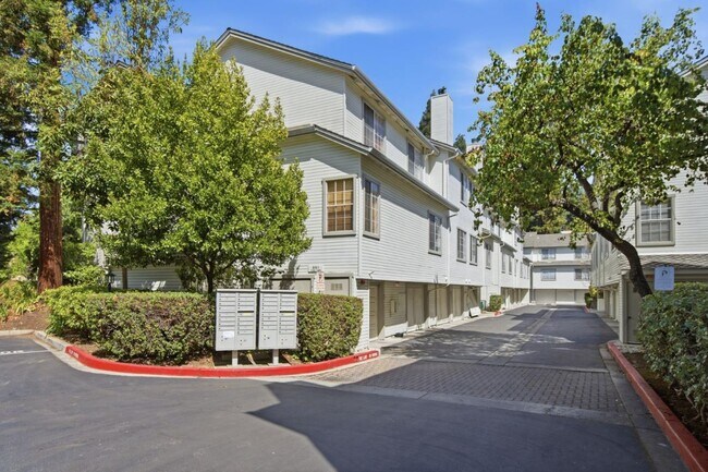 Building Photo - 991 Belmont Terrace